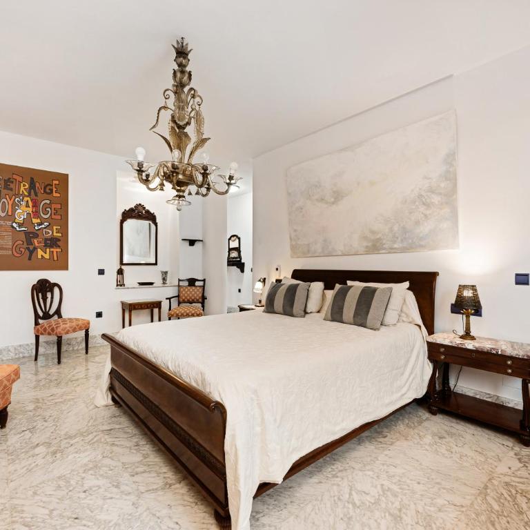 Beachside Villa in Puerto Marina, Benalmádena - Villa - 37