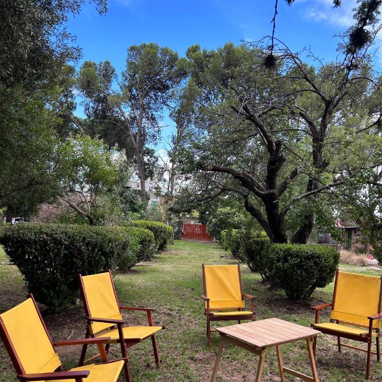 Disfruta casa de bosque a metros de AV San martin y minutos del lago - Casa de 2 dormitorios - 7