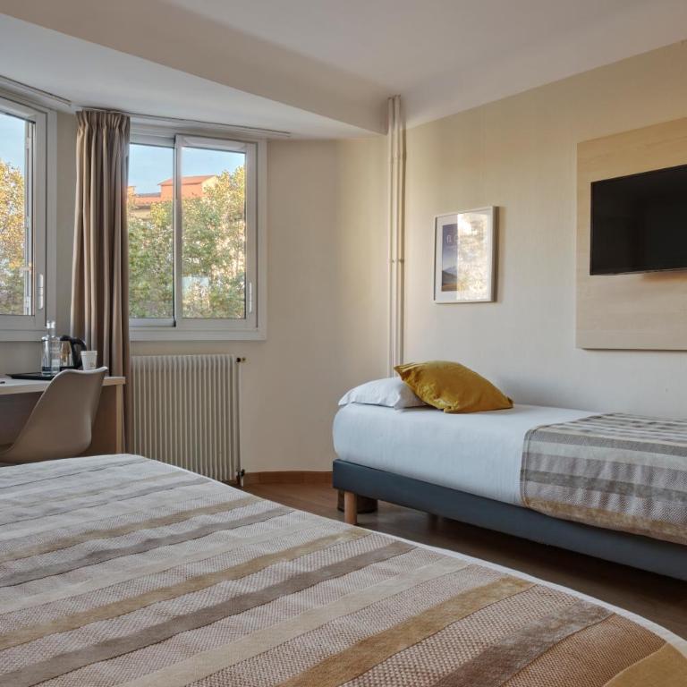 The Originals City, Hôtel Mondial, Perpignan - Chambre Triple Deluxe - 4