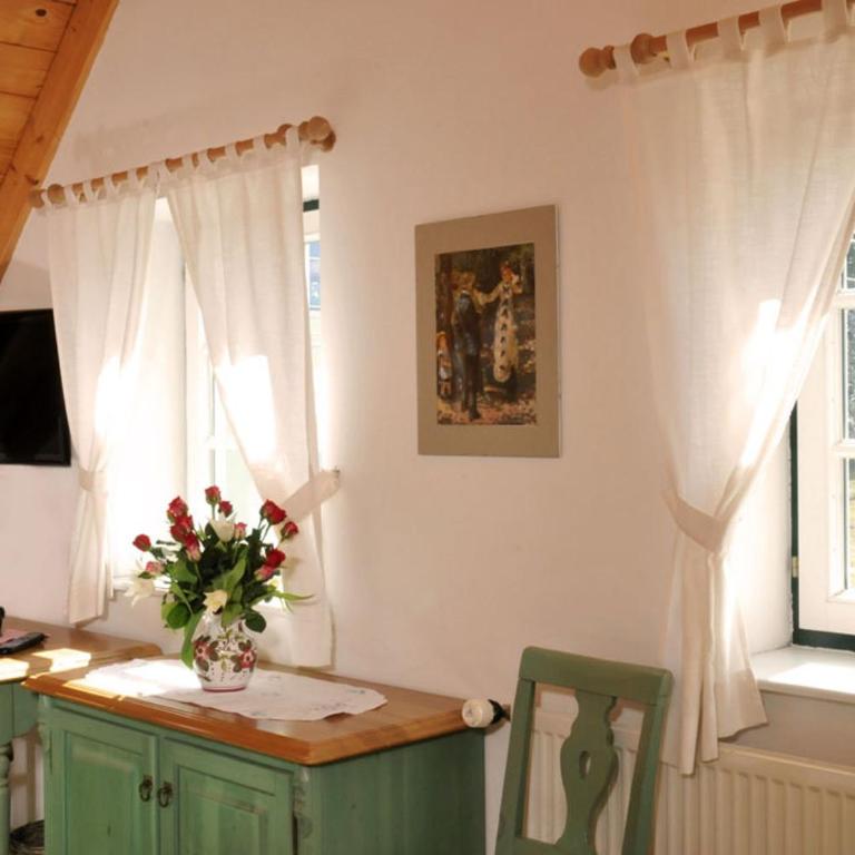 Stoffbauer GmbH - Doppel- oder Zweibettzimmer - 5