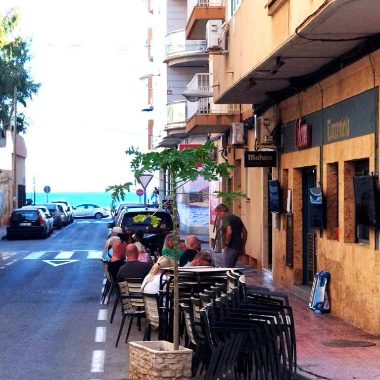 Torrevieja CityCenter LocosBeach 50m Exclusive Apartment - Apartamento de 2 dormitorios - 50