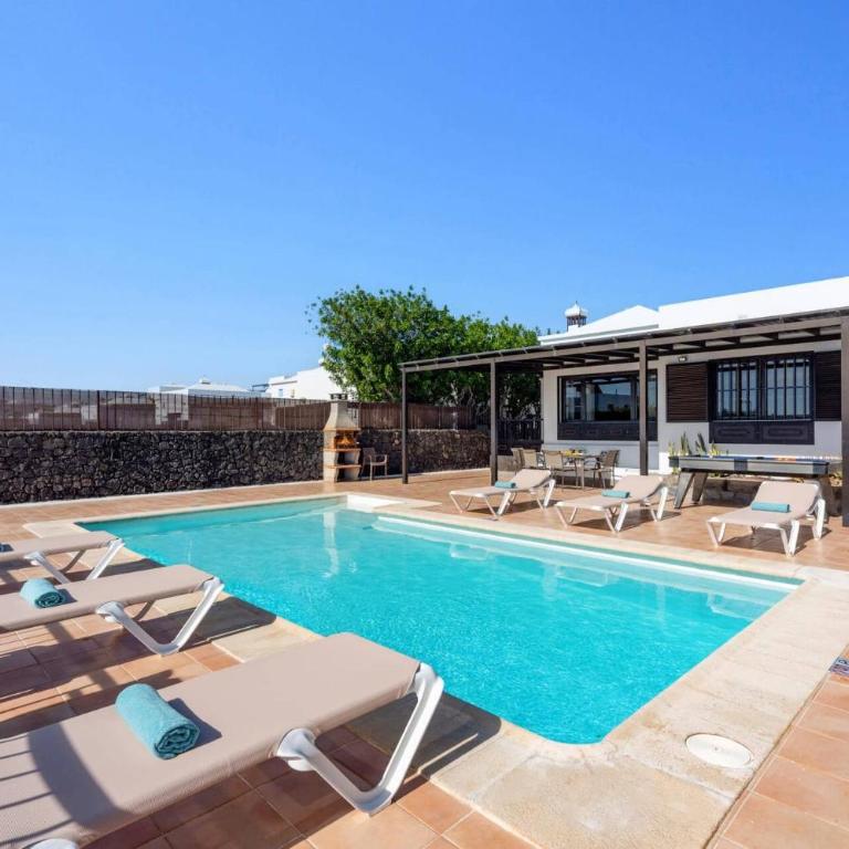 Villa Nazaret by Villa Plus - Villa - 10
