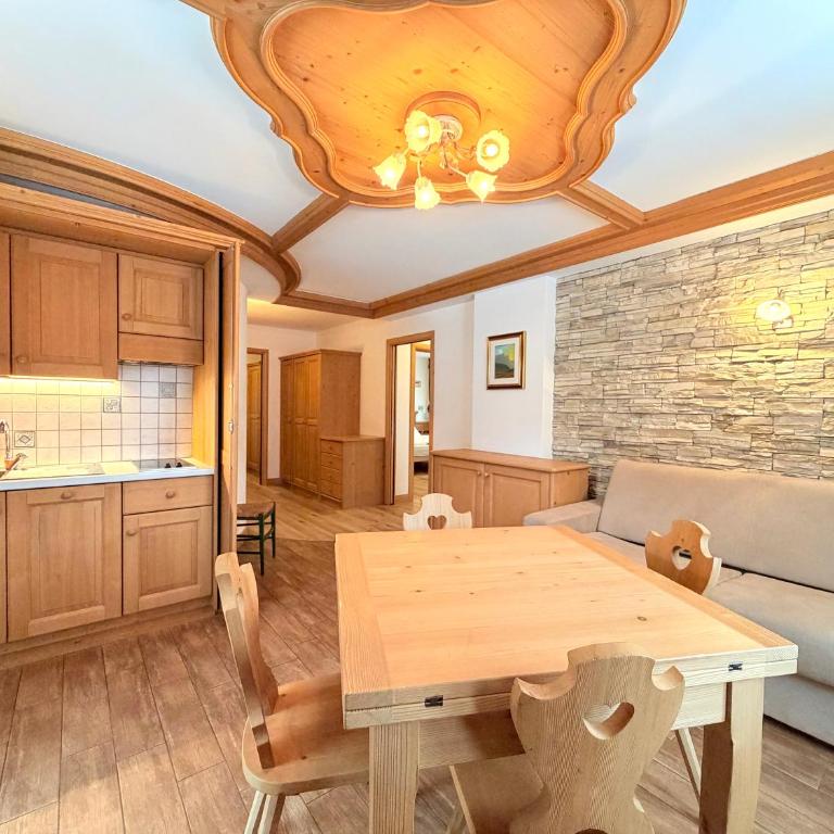 B&B Family Accommodation Canazei BIKE FRIENDLY - Suite Familiare Deluxe - 2