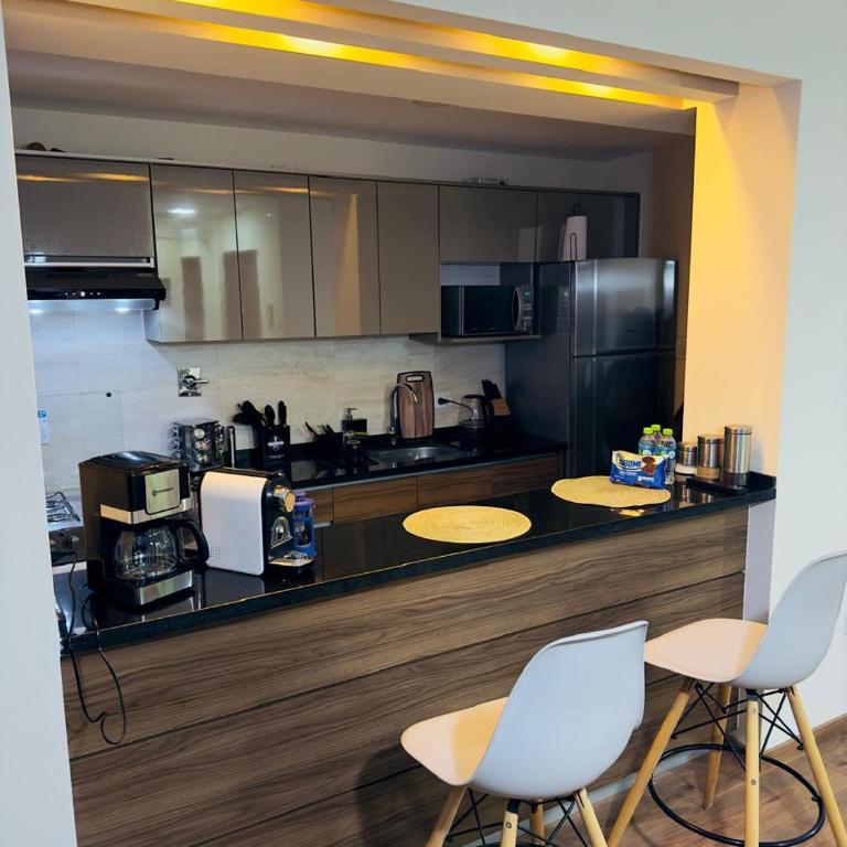 Familiar con terraza privada zona norte - Two-Bedroom Family Apartment - 3
