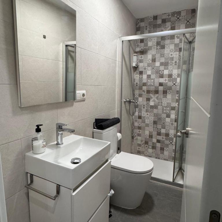 La Joya de la Caleta. A 60 mts playa. - Apartamento - 9