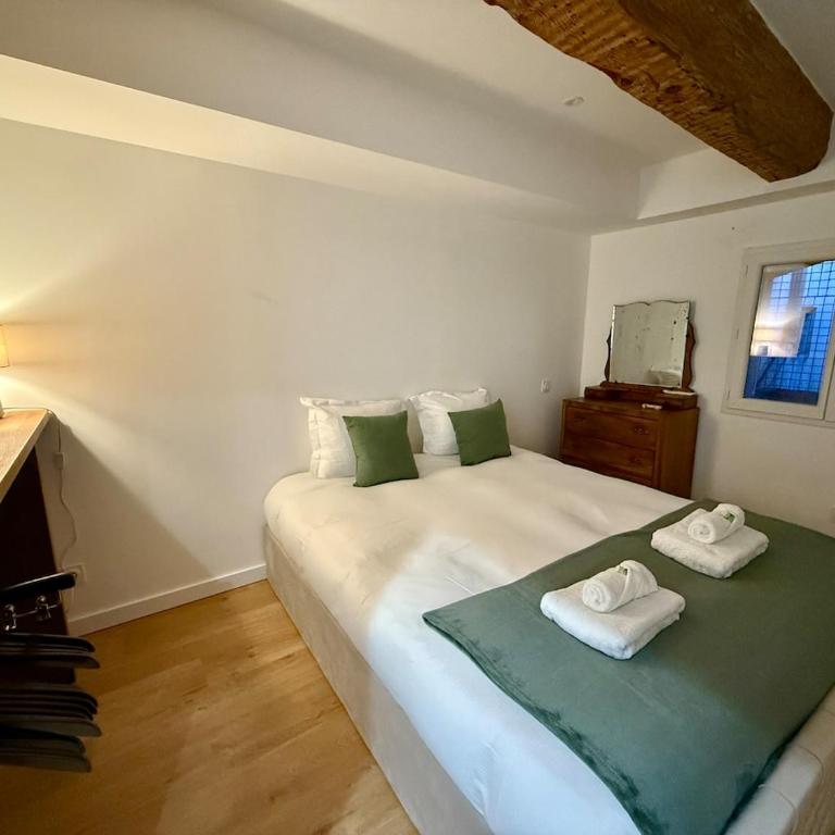 ''Jacky'' Maison de Ville avec Patio, Climatisée - Apartment mit 3 Schlafzimmern - 24