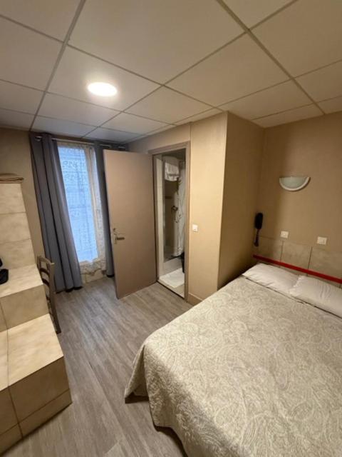 Hôtel Jarry Confort - Chambre Double avec Douche - 2