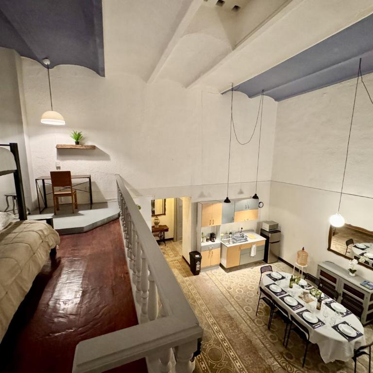 Vista Única a la Catedral desde tu Balcón Privado - Apartamento de 3 dormitorios - 8