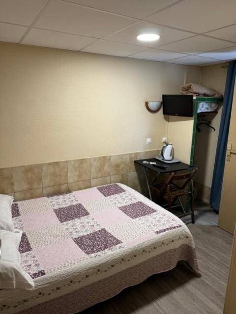 Hôtel Jarry Confort - Chambre Double avec Douche - 4