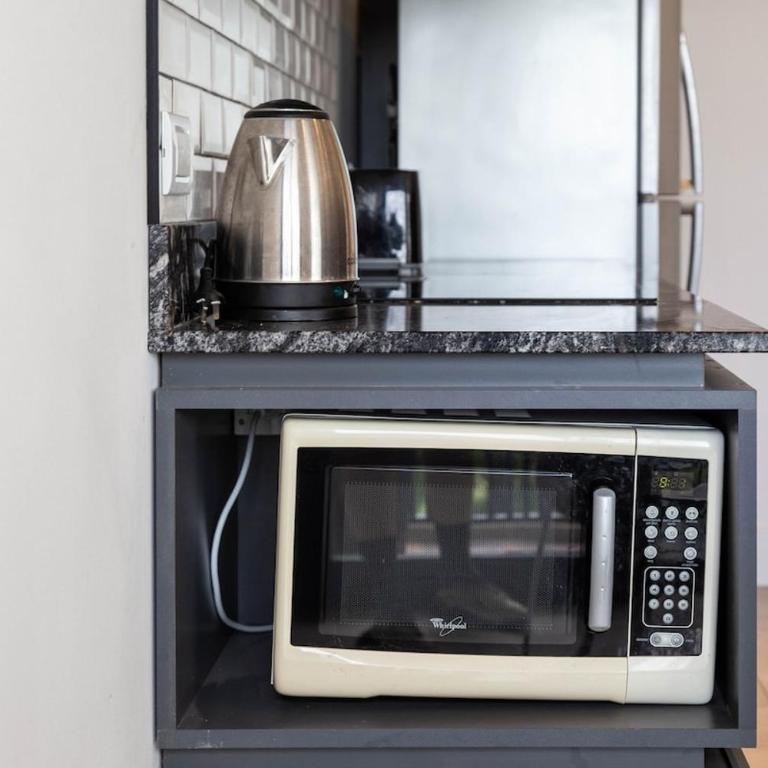 Lujoso Todo Incluido con Cochera Privada a Metros Del Mar - Apartamento de 1 dormitorio - 26
