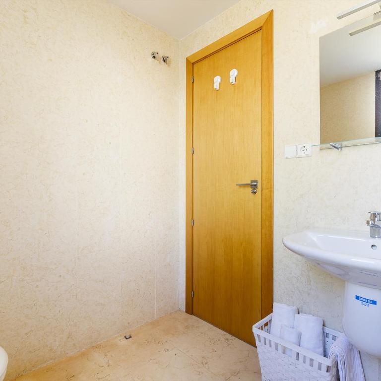 Panoramic Penthouse - Two-Bedroom Apartment - 33