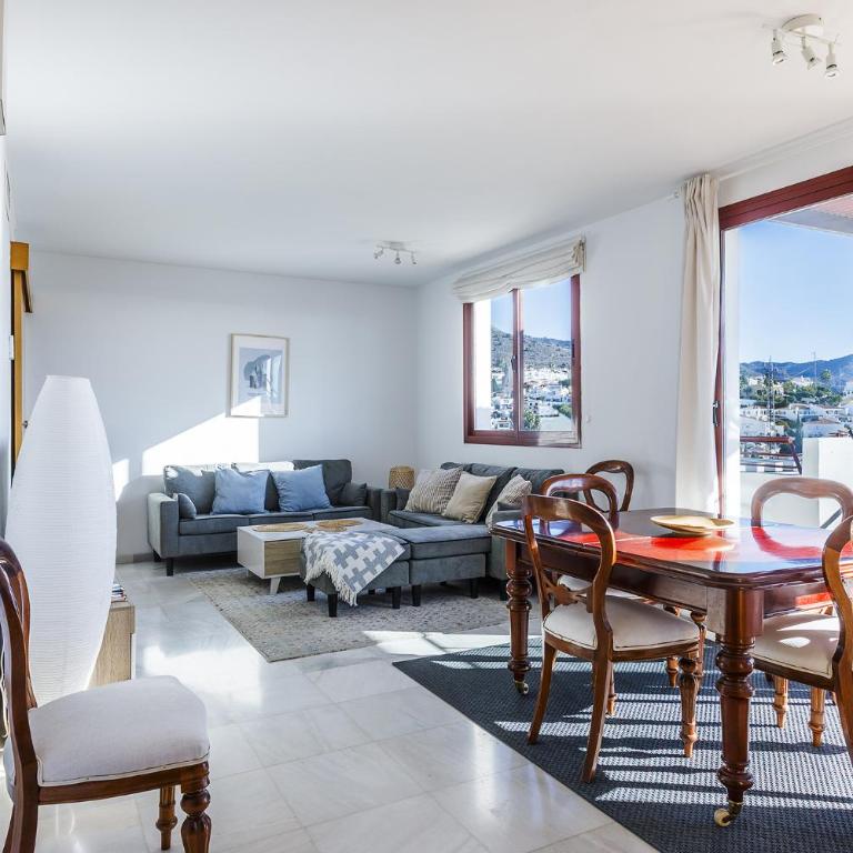 Panoramic Penthouse - Two-Bedroom Apartment - 36