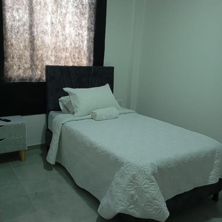ApartaHotel HyL Simijaca - Apartamento de 3 dormitorios - 4
