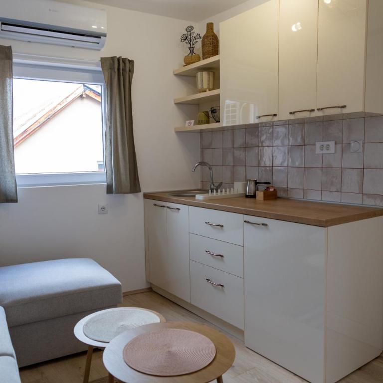 Urban Nest Apartments - One-Bedroom Apartment - 43