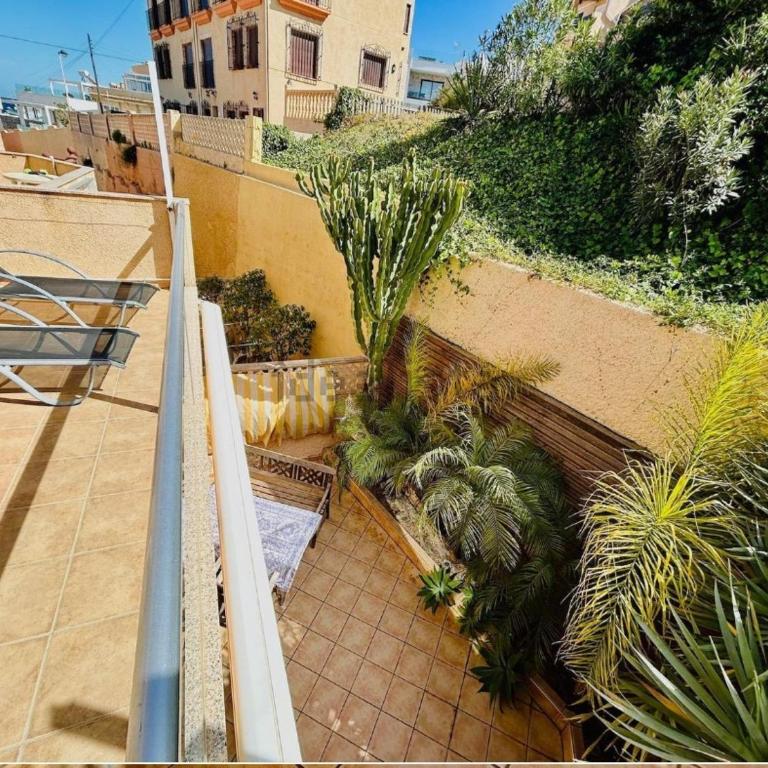 Seaview Home - Three-Bedroom House - 8