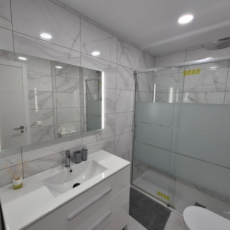 Paraiso View Duplex Penthouse - Apartamento de 2 dormitorios con terraza y vistas al mar - 20