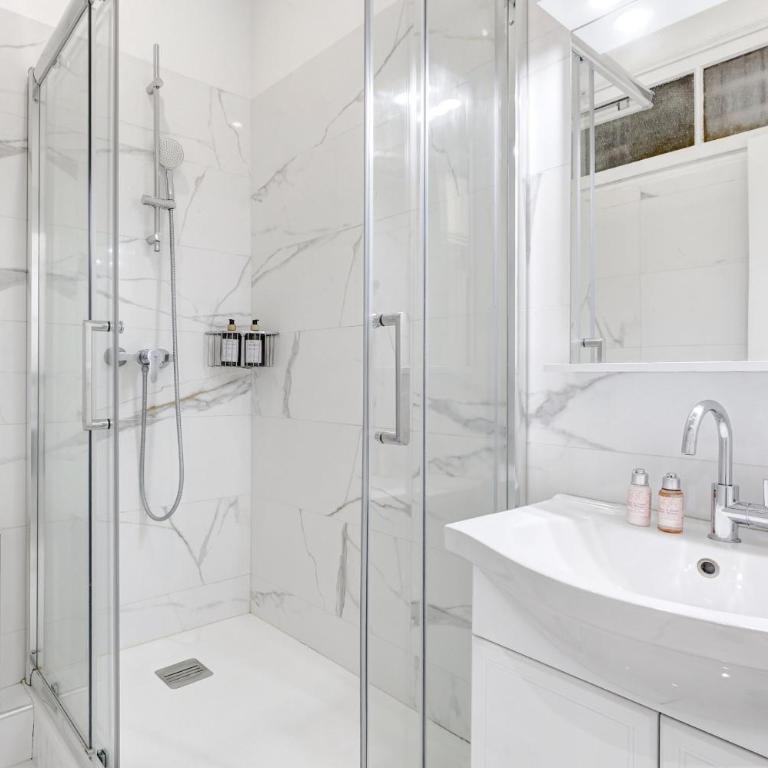 Suite Magenta - Opulence au cœur de Paris - Appartement 3 Chambres - 12