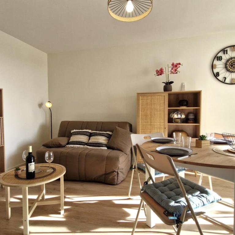 Royan - APPARTEMENT entièrement RÉNOVÉ TOUT CONFORT – Idéal Vacances ! - One-Bedroom Apartment with Balcony - 6