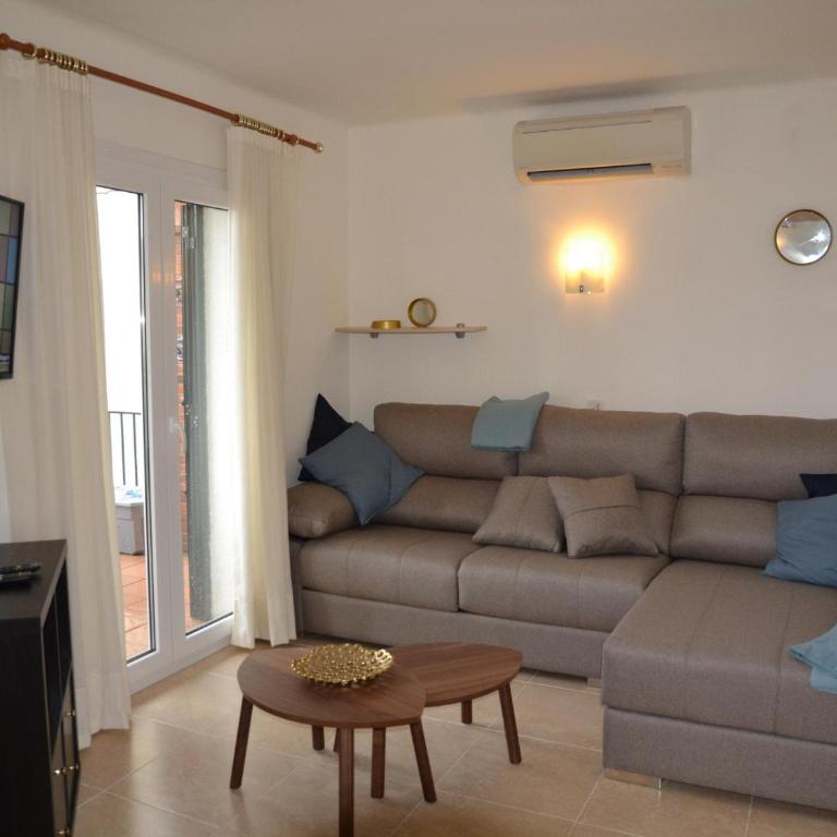 Casa bien cuidada con piscina comunitaria, terrazas y cerca de la playa en L'Estartit - ES-323-42 - Vacation Home - 7