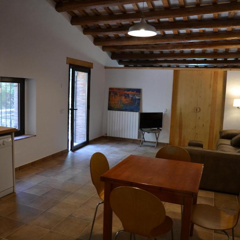 Apartamento Tranquilo en Masía cerca de la Playa en L'Estartit - ES-323-53 - Apartment - 25