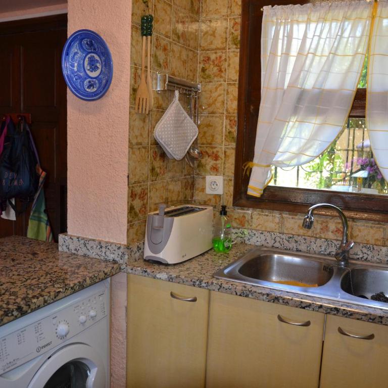 Casa se Aceptan Mascotas Cercana a un Bosque - ES-323-56 - Vacation Home - 12