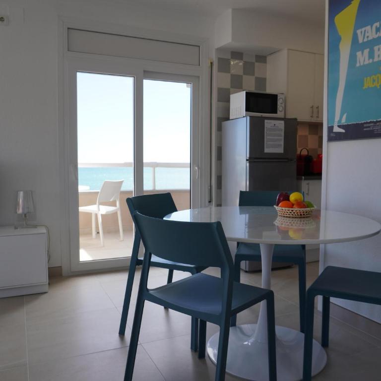 Apartamento junto al mar en L'Estartit con piscina - ES-323-83 - Apartment - 13
