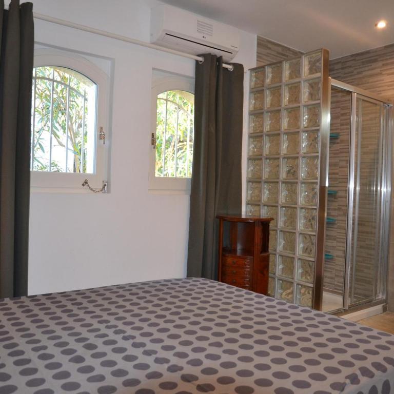 Apartamento moderno con terraza, aire acondicionado y aparcamiento privado en L'Estartit - ES-323-8 - Apartment - 26