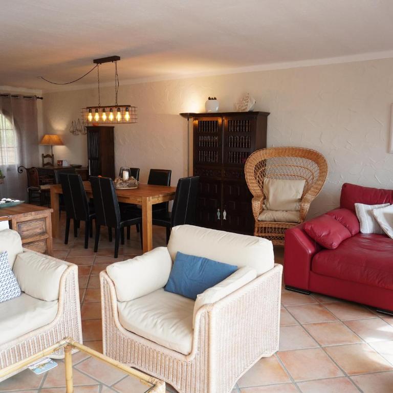 Encantadora Casa con Piscina y Vista al Mar en L'Estartit - ES-323-28 - Vacation Home - 23