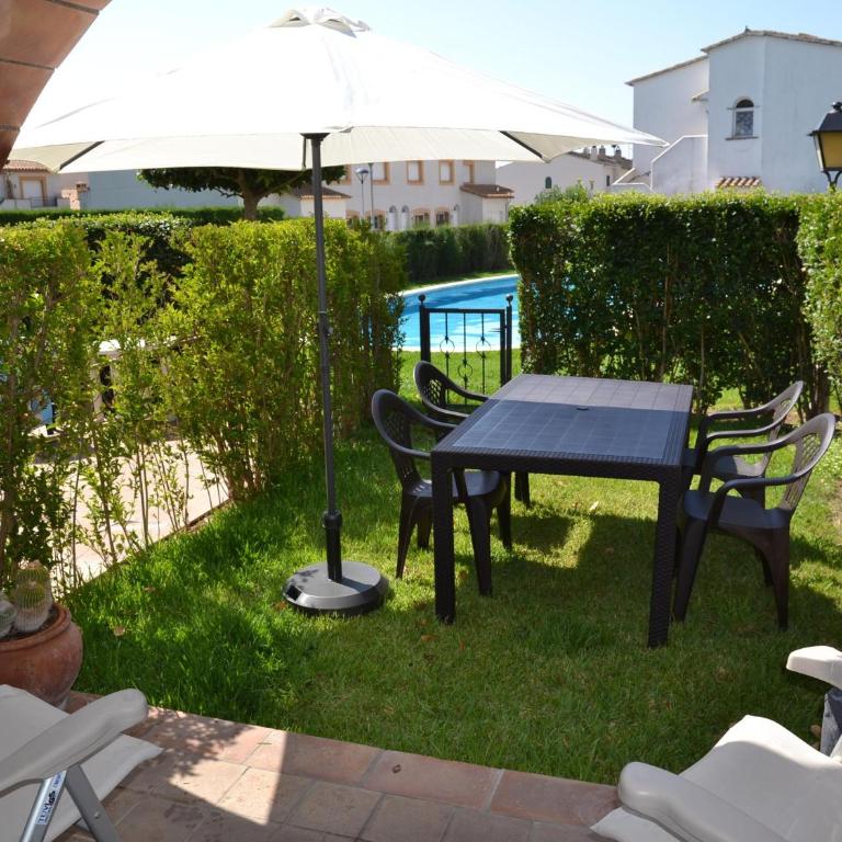 Casa con Piscina y Cerca de la Playa en L'Estartit - ES-323-65 - Vacation Home - 4