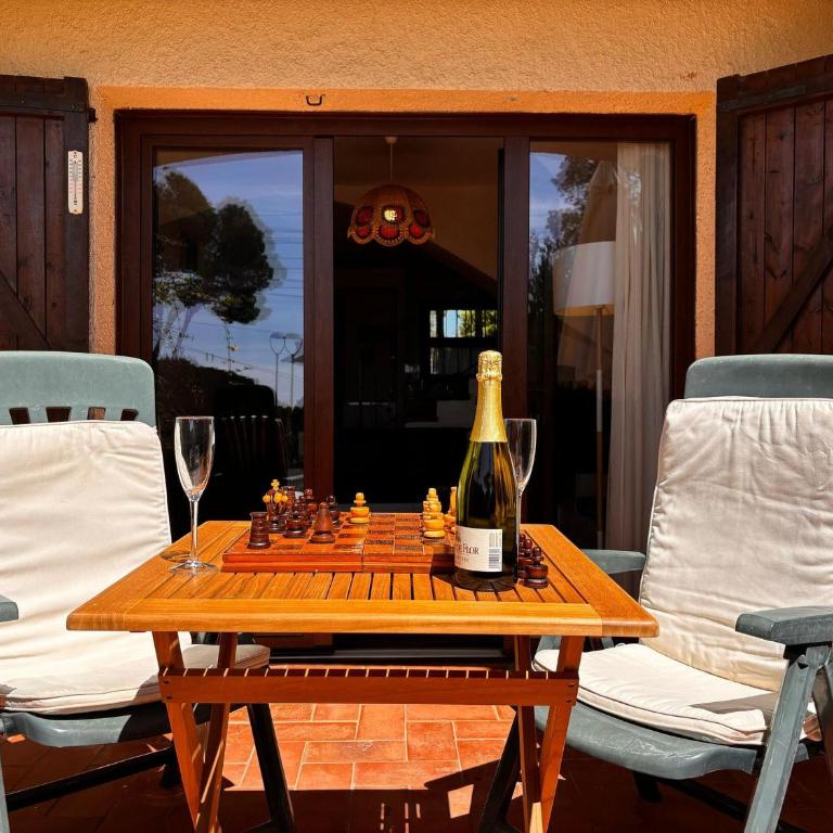 Casa acogedora con gran piscina comunitaria y cerca de la playa en L'Estartit - ES-323-72 - Vacation Home - 7