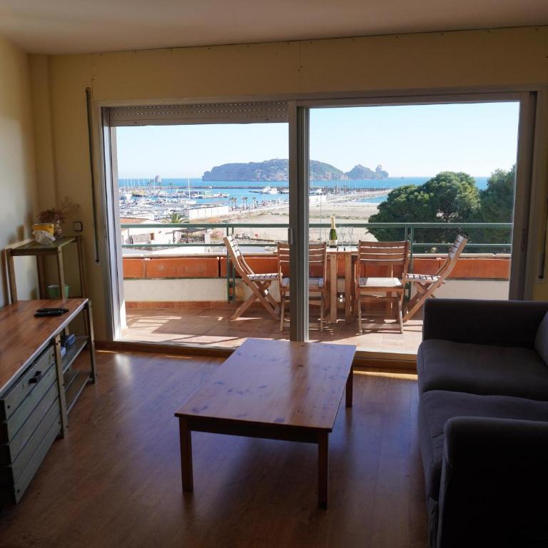 Apartamento con Terraza y Piscina, Cerca de la Playa - ES-323-90 - Apartamento - 13