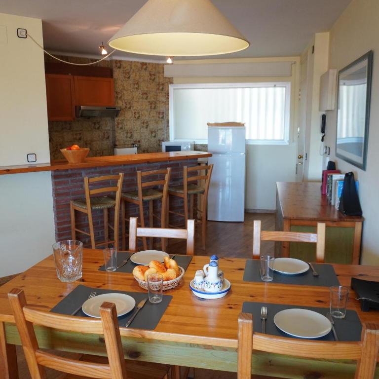 Apartamento con Terraza y Piscina, Cerca de la Playa - ES-323-90 - Apartamento - 18