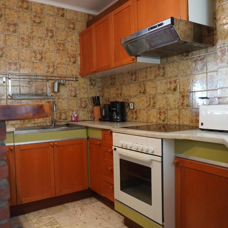 Apartamento con Terraza y Piscina, Cerca de la Playa - ES-323-90 - Apartamento - 19