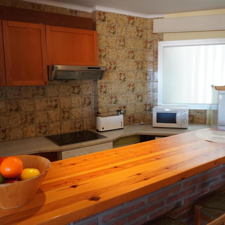 Apartamento con Terraza y Piscina, Cerca de la Playa - ES-323-90 - Apartamento - 21