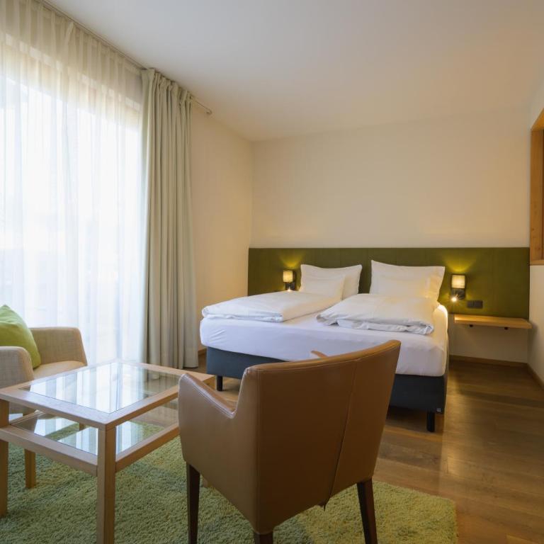 Alpenhotel Montafon & SPA - Deluxe Zimmer mit Gartenblick und Balkon - 3