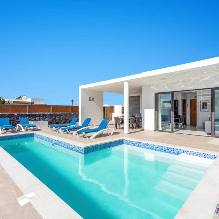 Villa Aurora by Villa Plus - Villa - 2
