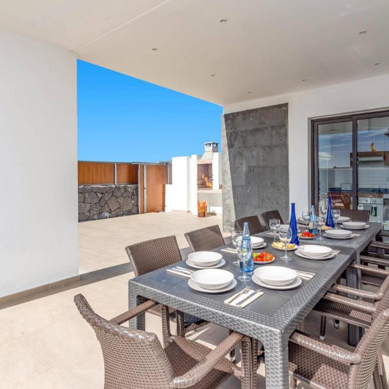 Villa Aurora by Villa Plus - Villa - 12