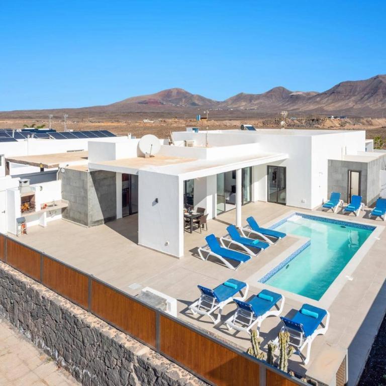Villa Aurora by Villa Plus - Villa - 17