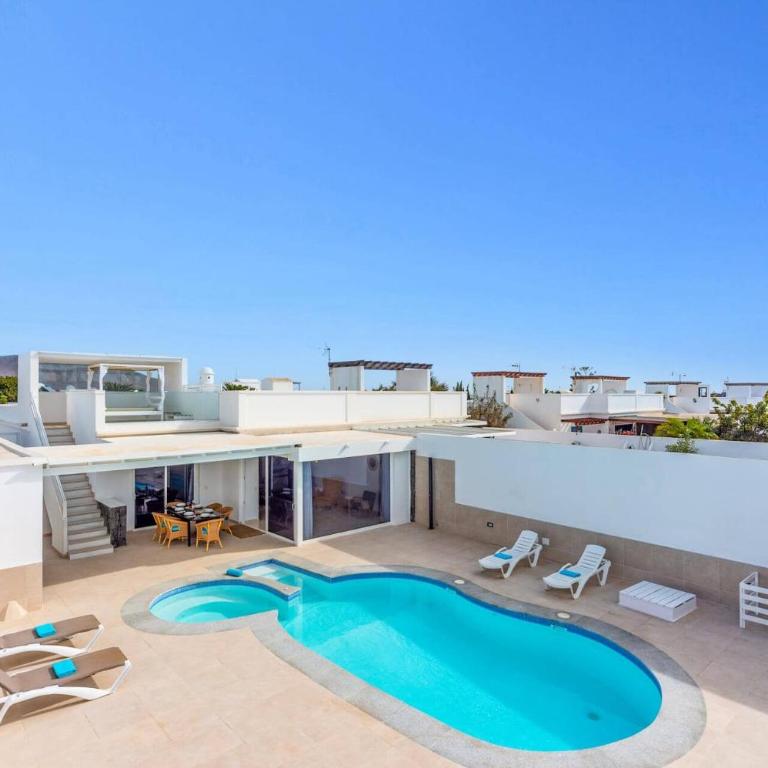 Villa Valeria by Villa Plus - Villa - 12