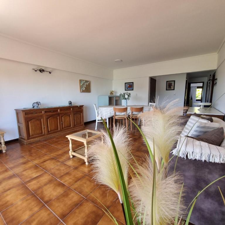 Vistas al Golf Dpto Alem Aloha Host - Four-Bedroom Apartment with Balcony - 15