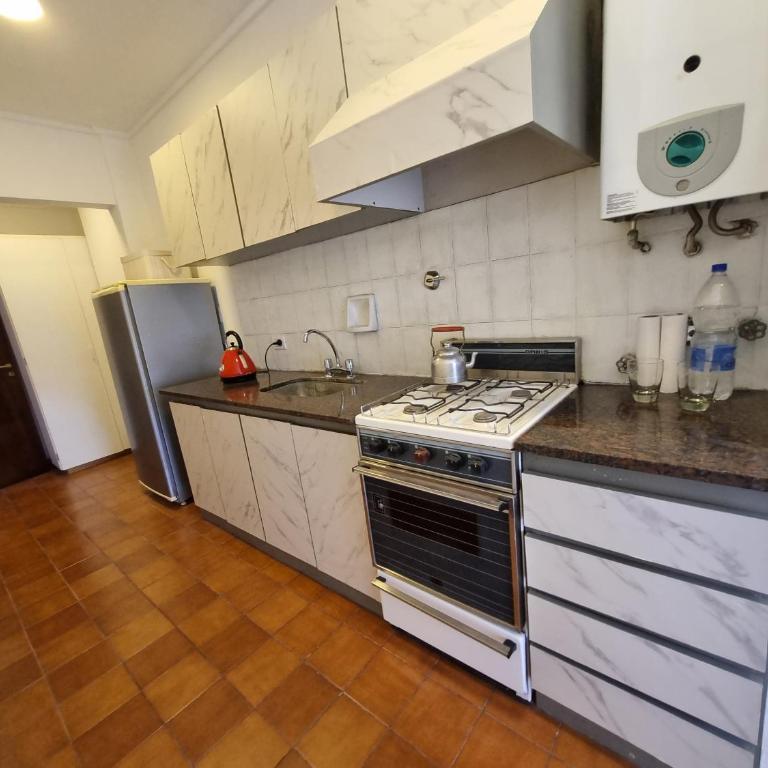Vistas al Golf Dpto Alem Aloha Host - Four-Bedroom Apartment with Balcony - 18