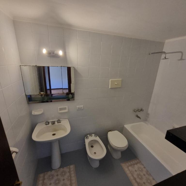 Vistas al Golf Dpto Alem Aloha Host - Four-Bedroom Apartment with Balcony - 22