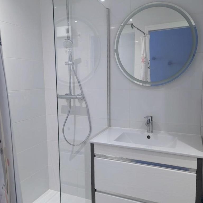 Le calme et les couleurs de l'été - One-Bedroom Apartment - 31