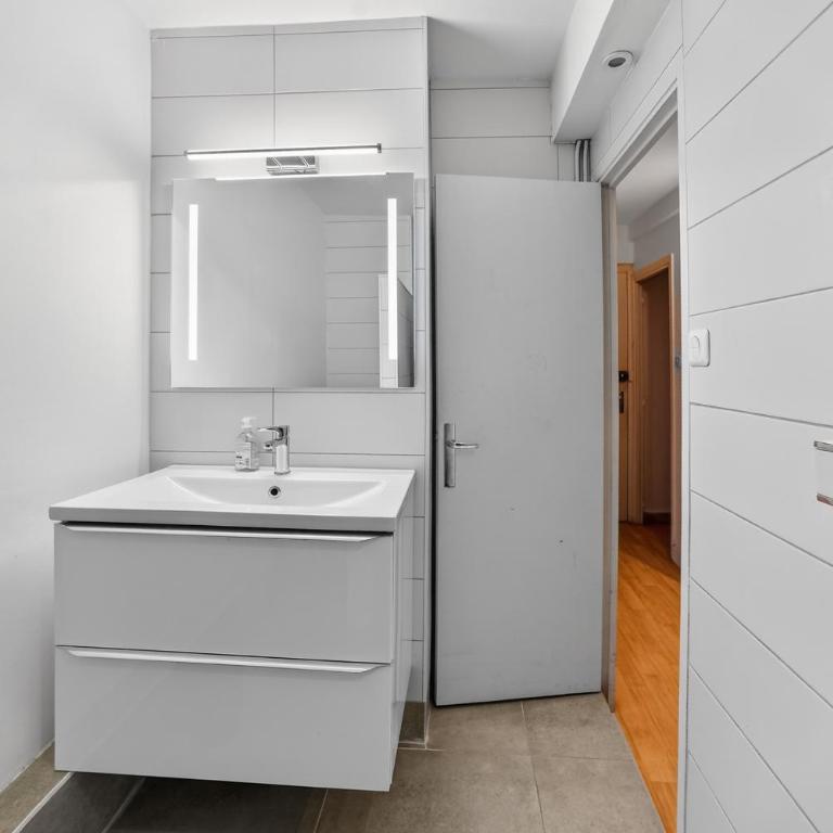 Appartement calme et confortable au bord du canal - Appartamento con 1 Camera da Letto - 14