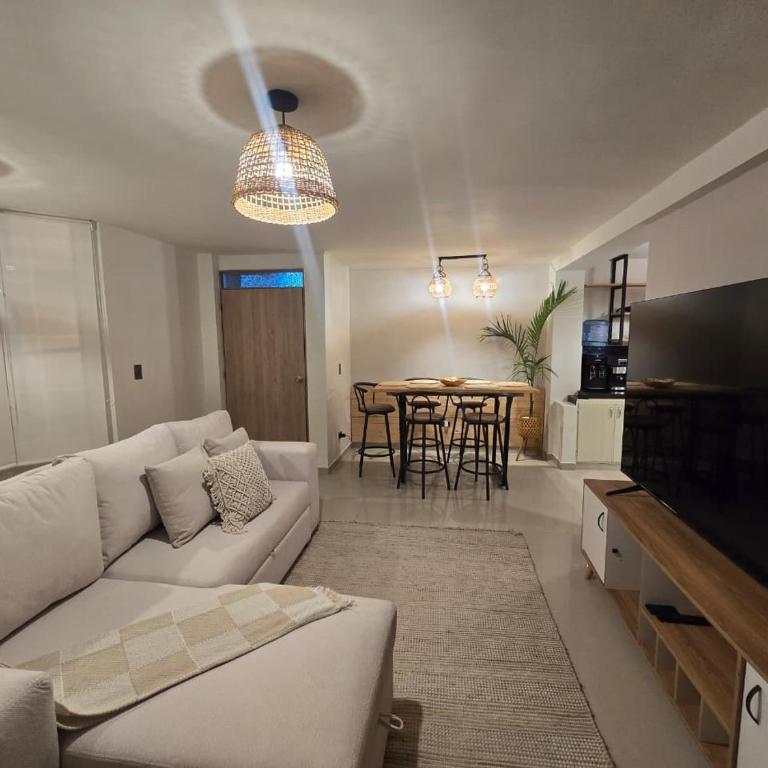 Molcabaña Casa con Jacuzzi privado y diseño de interiores profesional, ubicada en el norte de Armenia, es la casa TOP de Molca Travel - Three-Bedroom House - 61