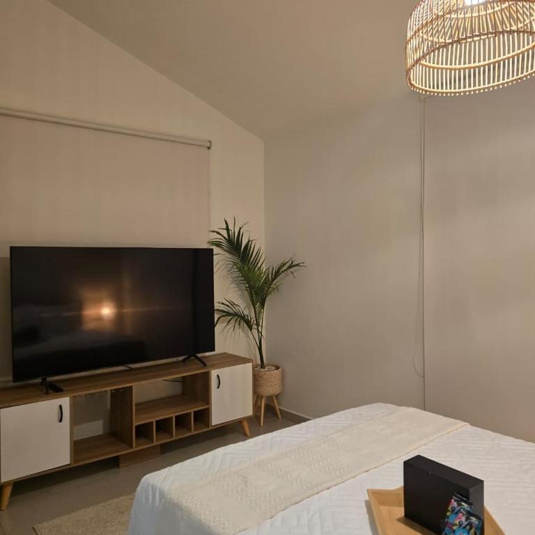Molcabaña Casa con Jacuzzi privado y diseño de interiores profesional, ubicada en el norte de Armenia, es la casa TOP de Molca Travel - Three-Bedroom House - 79