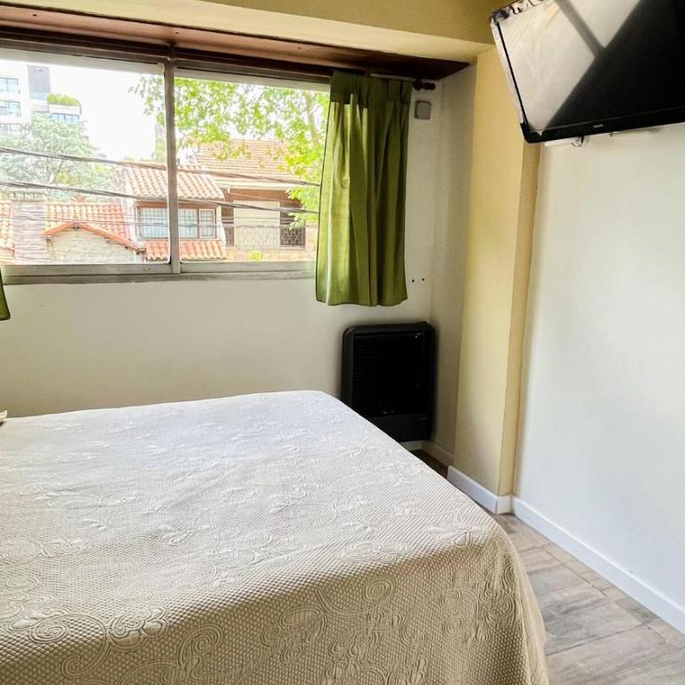 Depto Alvarado Zona Güemes equipado - Apartamento de 1 dormitorio - 4