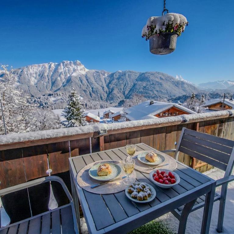 Chalet spa avec terrasse et vue alpine - Apartment mit 2 Schlafzimmern mit Balkon und Terrasse - 24