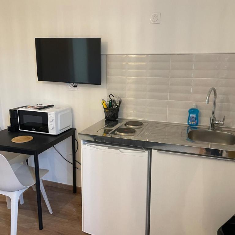 Studio cosy au pied de la Gare Saint-Jean - Apartamento de 1 dormitorio - 3