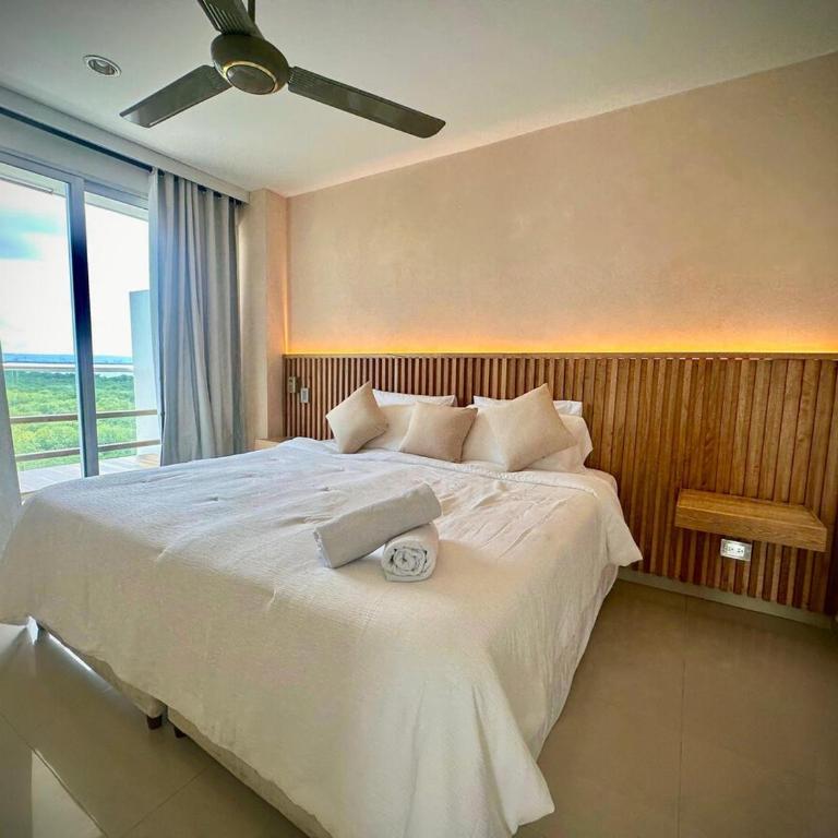 Luxury apartment sea view with pool- central 12 min from the city center - Two-Bedroom Apartment - 8